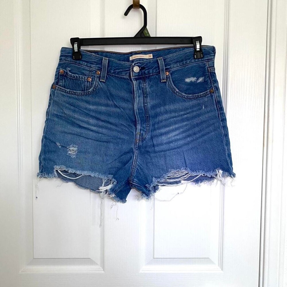 Levi's Women's Blue and Navy Shorts